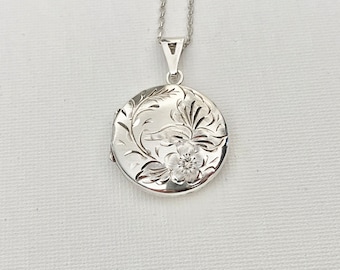 Vintage Sterling Silver Locket Necklace - Flower Locket Necklace - 1979 Vintage locket - Vintage Flower Locket - Jewellery Gift for her