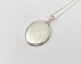 Vintage Sterling Silver Locket Necklace - Vintage Silver locket - Vintage Locket - Large Silver Locket Vintage Locket Necklace Gift for her