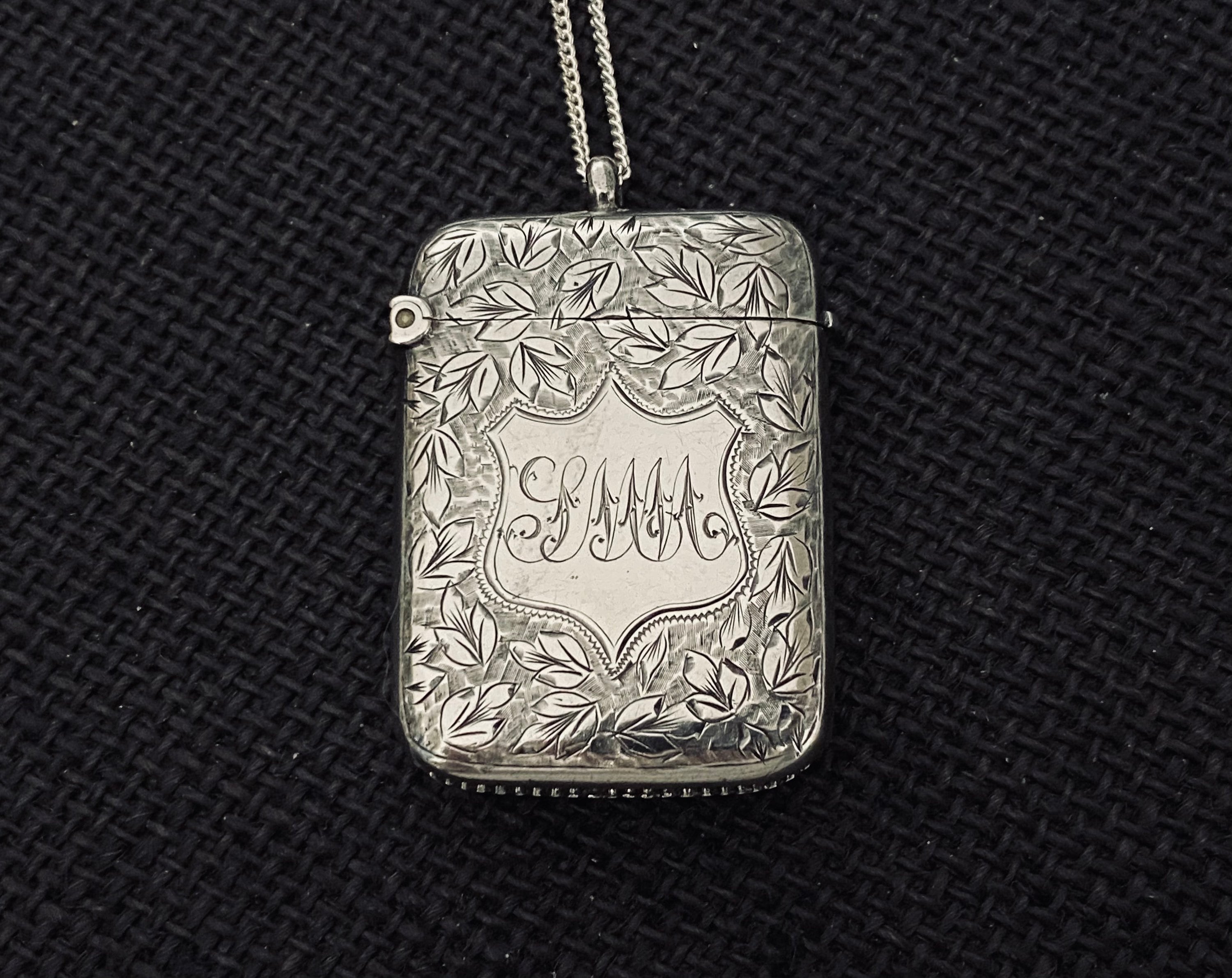 【ひろ】GLAD HAND & Co. SILVER VESTA CASE ひろ】GLAD HAND & Co. SILVER VESTA CASE Antique Silver Vesta