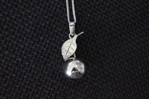 Vintage Sterling Silver apple Necklace - Vintage N