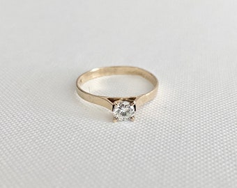 Vintage Gold Solitaire Ring - Vintage Engagement Ring - Vintage Solitaire Ring - 9ct Gold Engagement Ring - 9ct gold ring - Size 8 1/4 or Q