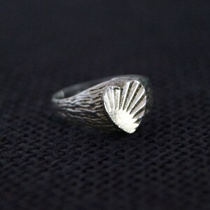 Vintage Sterling Silver Signet Ring - Vintage Signet Ring - Vintage Silver Signet Ring - Silver Heart Ring - Vintage Ring Size P 1/2 or 8