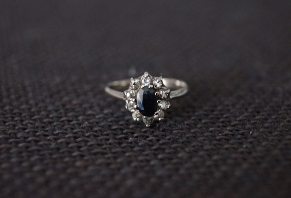 Vintage Sterling Silver Cluster Ring - Vintage Dar