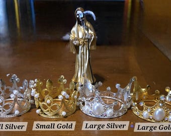 Coroas nas cores prata e ouro