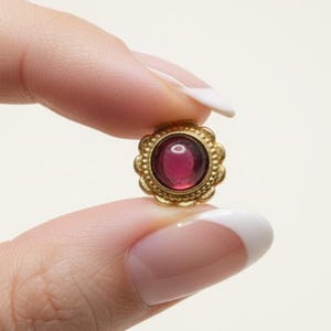 Cabochon intagliato di granato naturale da 13 mm, pietre con cornice in ottone per la creazione di gioielli in micro macramè, pietre intagliate