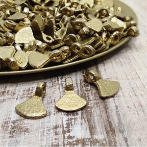 10.5mm Small Coin pendants, Brass Charms, Gold Charms, Macrame charms, Brass pendant, Charms for making Macrame jewelry, Tribal charms imagen 3