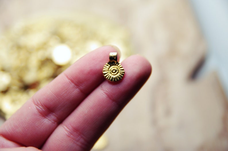 13mm Coin pendants, Egyptian coin, Gold Charms, Macrame charms, Brass pendant, Charms for making Macrame jewelry, boho charm, Tribal charms imagen 1