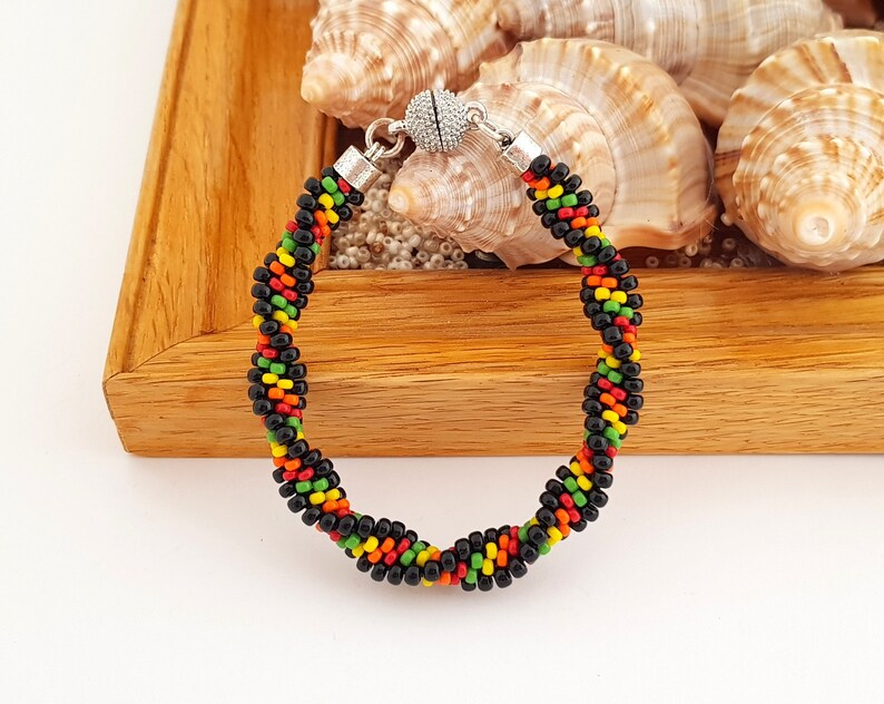 Nativo americano 8 hebras con cuentas Kumihimo Patrón Tutorial Semilla Pulsera de cuentas Ondulada Espiral retorcida Colorido Arco iris Étnico Tribal Boho Hippie imagen 5