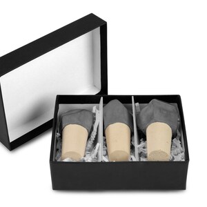 Bottle stopper Twelve made of concrete set of 3, close your wine bottles in an elegant way. image 2