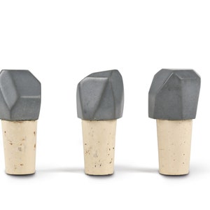 Bottle stopper Twelve made of concrete set of 3, close your wine bottles in an elegant way. image 1