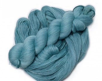 Hand Dyed Lace Yarn, Merino, Lace Weight - Wasserblau