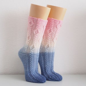 Rapunzel* knitting pattern for adult cable socks