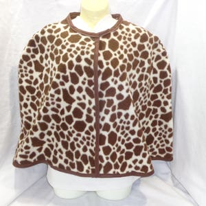 Capelets: Cape Coverup Bed Jackets Accent Top Ponchos Shawl Capelet Wrap Cape Coverup Bed Jacket Accent Top Capelet Shawl Bed Jacket Wrap Giraffe Design