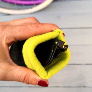 Brillenetui aus Fahrradschlauch schwarz mit Schnappverschluss Geschenk für Rennradfahrer Bild 10