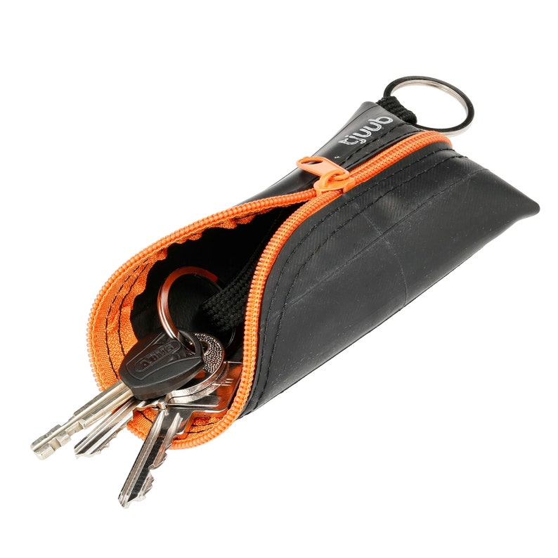 Key holder car key cover handmade of recycled bicycle inner tubes image 4