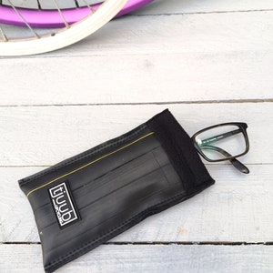 Brillenetui aus Fahrradschlauch schwarz mit Schnappverschluss Geschenk für Rennradfahrer Schwarz