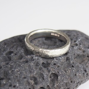 Mens white gold wedding band, textured men&#39;s wedding ring, organic mens ring, rustic mens white gold wedding band, rugged men&#39;s wedding ring