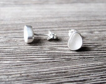 sea glass earrings, seaglass earrings, sea glass studs, seaglass stud earrings, pair of seaglass studs, small seaglass earrings, white studs