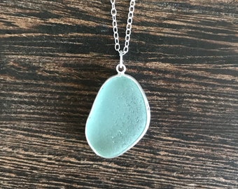 Colgante de vidrio marino, vidrio marino de Cornualles, collar de vidrio marino, colgante de vidrio marino, joyería de vidrio marino, joyería de vidrio marino, vidrio marino azul