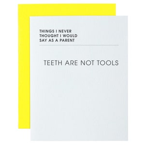 Carte typographique Les dents ne sont pas des outils