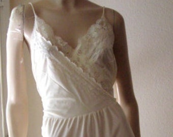 Vintage Sheer 100% Nylon Lacey Eyelet Off-White Nightgown Lingerie - XL