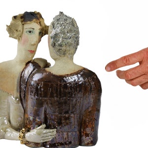 A double portrait and its fascinating case history  -I&#39;m always here -sculpture from the &quot;Parallel World&quot; collection Cela37