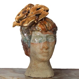 Head of a Spanish woman with a golden rose - OOAK, ART doll by Dorota Urbaniak-Pelka from the Parallel World collection, ceramic sculpture