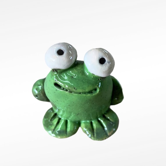 Figurine in the shape of a frog XS in ceramic.