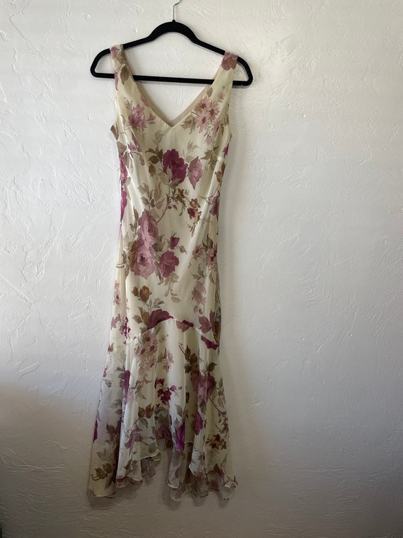 Vintage 2000’s sleeveless floral sheer overlay dre