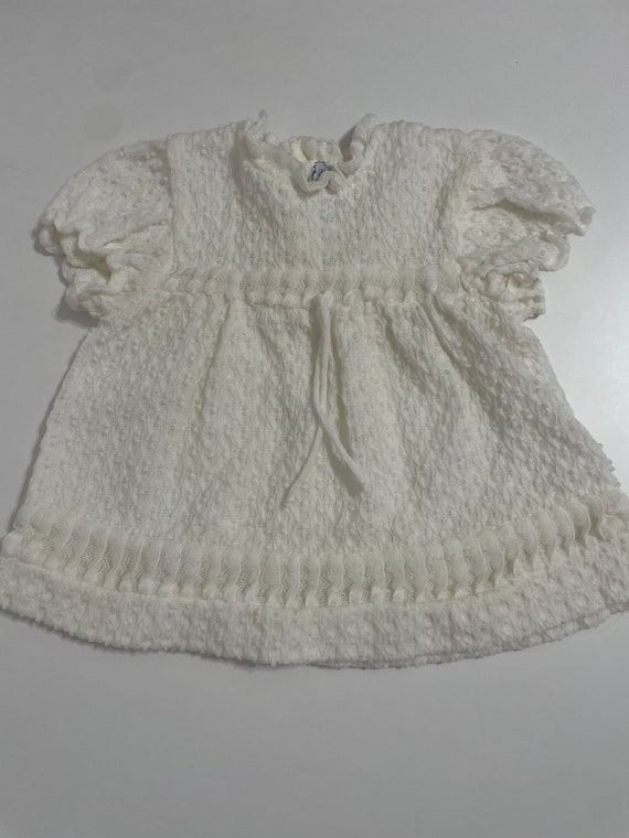 Vintage 1960’s friemanit white knit baby girl bapt
