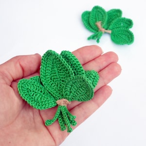 1 pcs - Crochet spinach, crochet vegetables,  play food, decoration food, pretend play, baby toy. gift Babies toys ,Waldorf toys,  summer