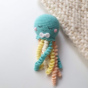 Crochet octopus rattle girl, octopus toys, crochet rattles, crochet toy, Baby rattle, Baby gift toys,octopus toy, tether toy, gift for baby zdjęcie 7