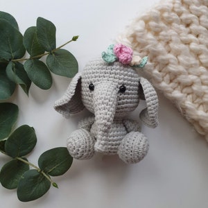 Crochet elephant ,Easter gift, tiny crocheted elephant, amigurumi elephant ,lovely toys, rattle toys, Easter basket gift, elephant girl