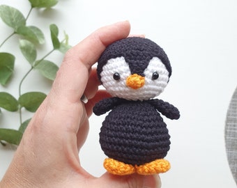 Mini penguin stuffed toy, crochet penguin,mini penguin,tiny penguin, amigurumi penguin, Christmas ornament,  mini crochet penguin