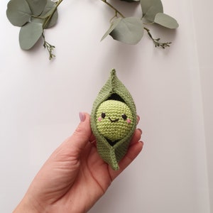 Kawaii Peas rattle, Peas in a pod toy, Gifts for Best Friends,Gifts for New Mothers, Kawaii Gift,gift for baby,handmade rattle,  crochet toy