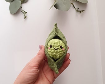 Kawaii Peas rattle, Peas in a pod toy, Gifts for Best Friends,Gifts for New Mothers, Kawaii Gift,gift for baby,handmade rattle,  crochet toy
