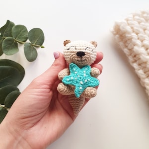Otter, crochet Otter, mini otter toy, Pocket Otter, sea otter, California Coast Animal, otter gift Love, cute otter gift, valentine&#39;s day