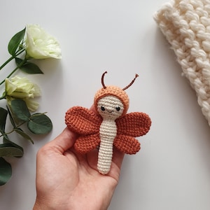 Crochet dragonfly, rattles baby,dragonfly rattle, crochet toy,nursery decor, crib toy, dragonfly toy, sunflower toy, stuffed toy image 1