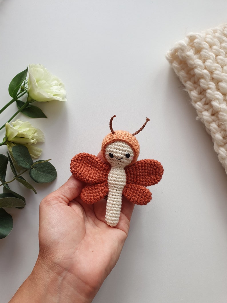 Crochet dragonfly, rattles baby,dragonfly rattle, crochet toy,nursery decor, crib toy, dragonfly toy, sunflower toy, stuffed toy image 1