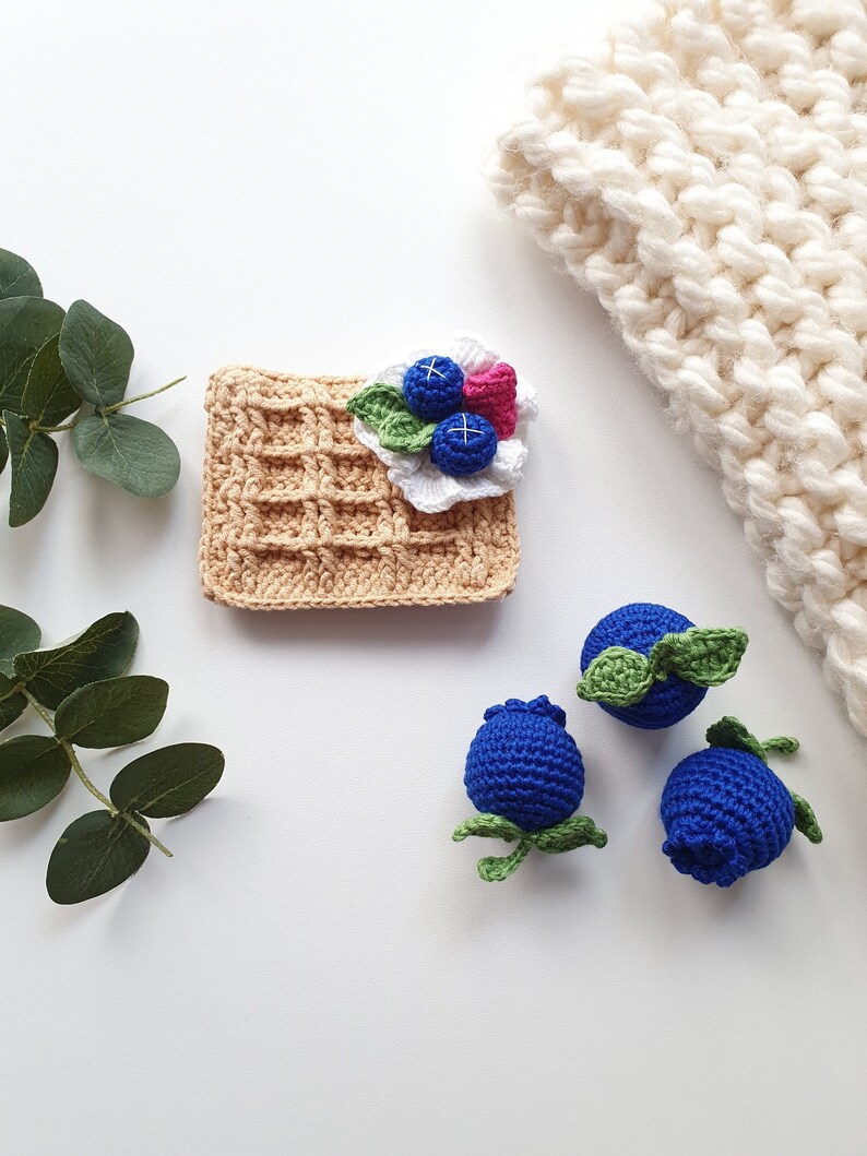 Set Viennese waffle kawaii ,blueberries 3 pc baby shower gift ,crochet dessert ,girl gift, pretend play,toy food, baby play food, baby to image 1