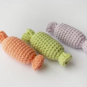 Crochet candies  - 1 pc - baby rattle ,baby shower gift ,crochet dessert, Birthday gift ,girl  gift, pretend play,toy food, baby play food