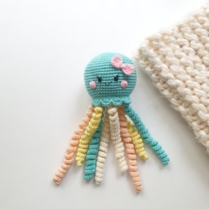 Crochet octopus rattle girl, octopus toys, crochet rattles, crochet toy, Baby rattle, Baby gift toys,octopus toy, tether toy, gift for baby zdjęcie 6