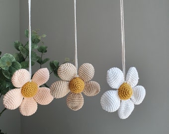 Baby gym toys- flower,rattles Play Gym,baby shower, Play Gym, bee rattle , crochet toy,nursery decor, baby gym toys, knitted flower