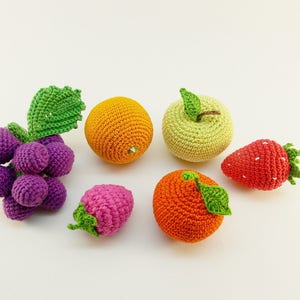 6 pieces - Crochet fruits Sensory toys, kids learning toys, baby decor, kids gift, play Food Set, decorations for the kitchen.