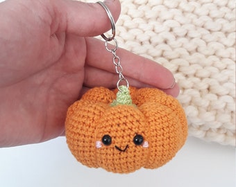 Pumpkin Keychain ,Crochet Keychain, Crochet pumpkin ,Amigurumi pumpkin,pumpkin  accessory, gift for the guy, vegetable accessories,pumpkin