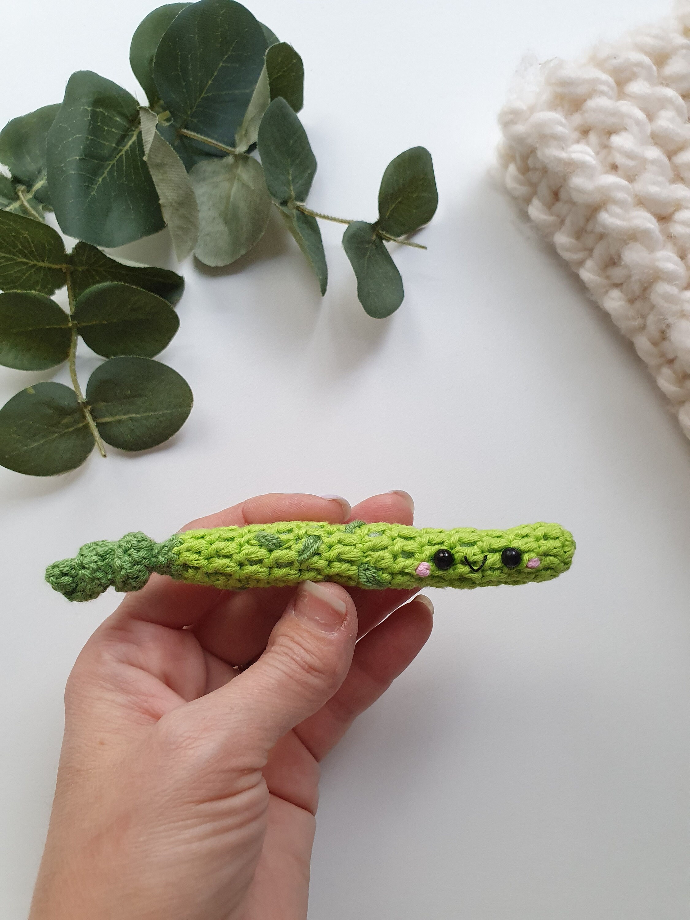 Crochet asparagus kawaii - 1 Pc, Baby Shower Gift, nursery decor, knitted veggies,Crochet toy, knitted Asparagus kawaii, Christmas ornament