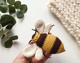 Crochet Rattle bee ,rattles baby ,shower,Gym bee rattle , crochet toy,nursery decor, crib toy, crochet bee, sunflower toy, stuffed toys