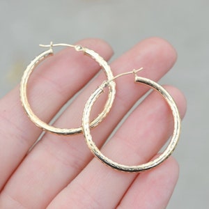 10k Thin Diamond Cut Hoop Earrings, Thin Gold Hoop Earrings, Thin 10k Hoops, Diamond Cut Earrings, Minimalist Gold Earrings, Classic Hoops