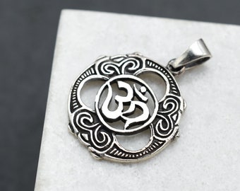 Sterling Silver Om Disk Pendant, Ohm Pendant, Yoga Pendant, Spiritual Jewelry, Yoga Gifts, Yoga Jewelry, Om Charm, Yogi Gift