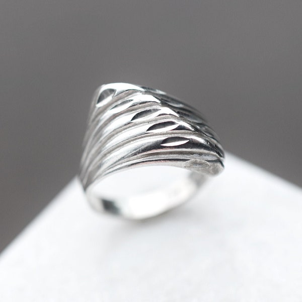 Modern Sterling Silver Diamond Cut Ring, Simple Sterling Silver Ring, Sterling Silver Sculptural Ring, Diamond Cut Jewelry, Modernist Ring